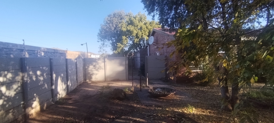 4 Bedroom Property for Sale in Flamingo Park Free State
